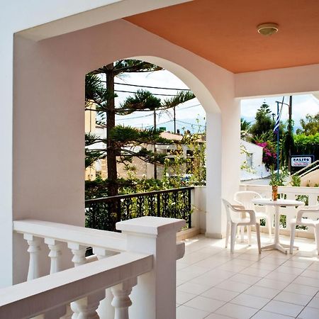 Captain Michalis Apartments Γαλατάς Εξωτερικό φωτογραφία