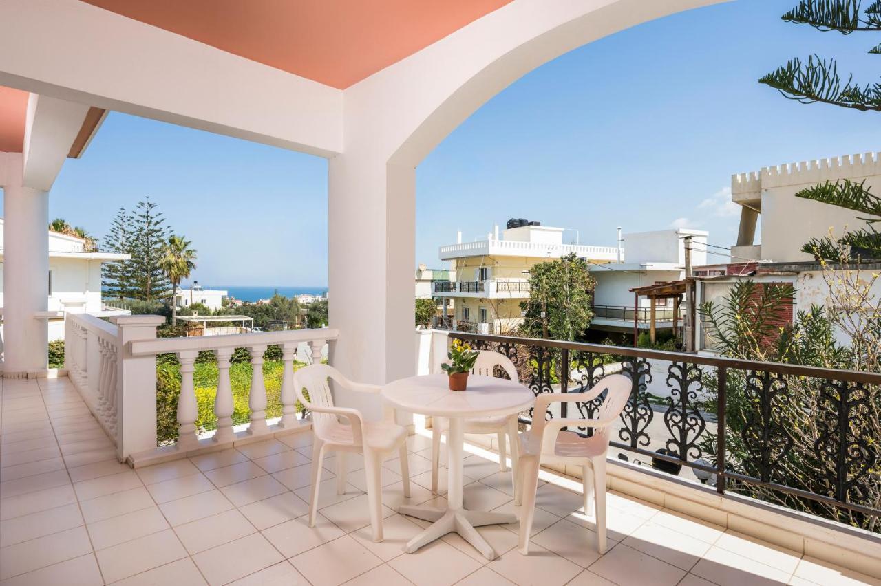 Captain Michalis Apartments Γαλατάς Εξωτερικό φωτογραφία