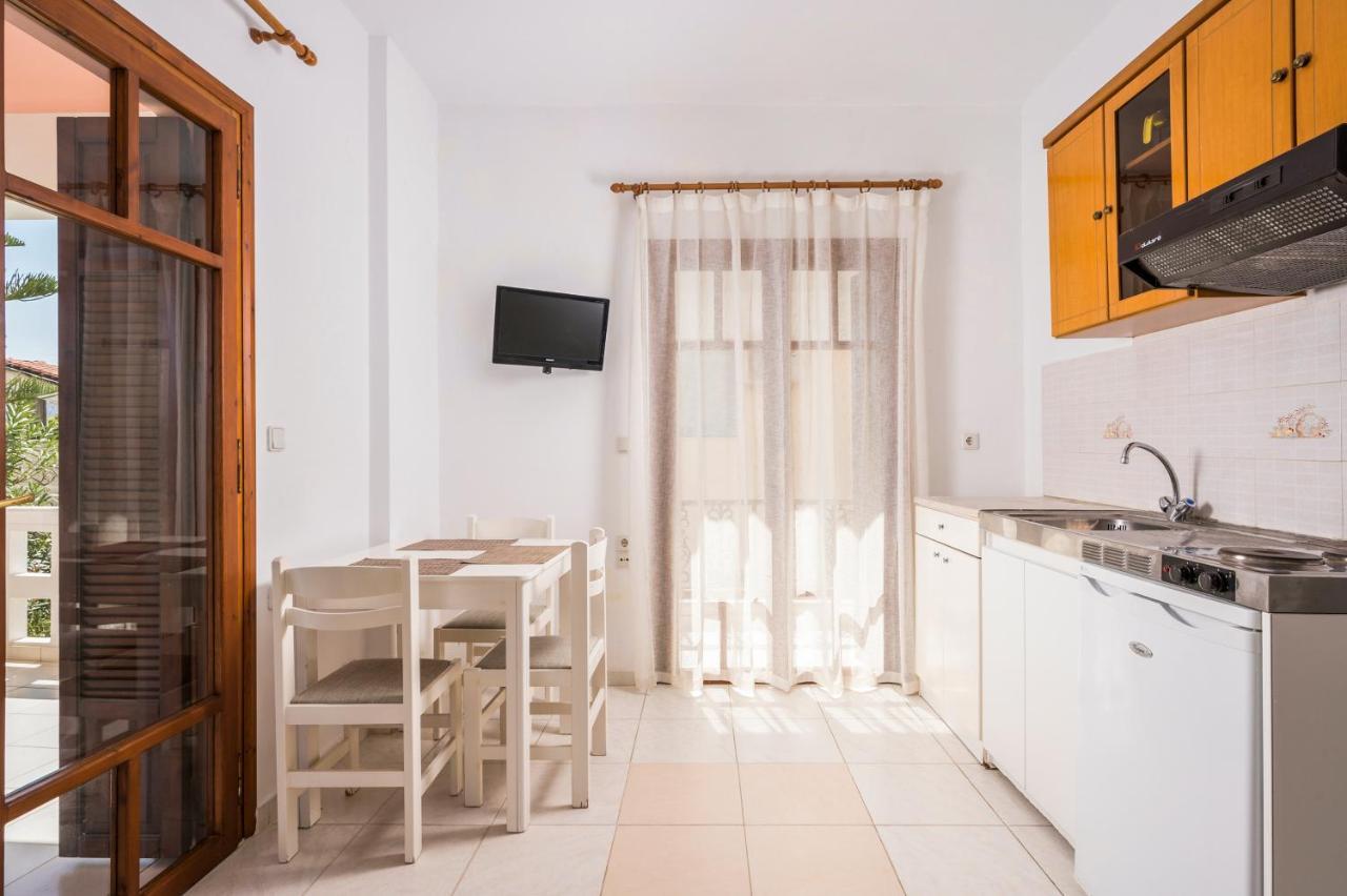 Captain Michalis Apartments Γαλατάς Εξωτερικό φωτογραφία