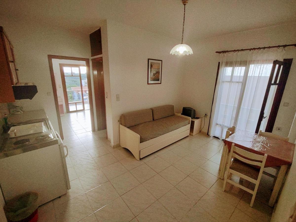 Captain Michalis Apartments Γαλατάς Εξωτερικό φωτογραφία
