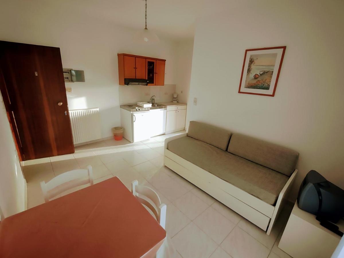 Captain Michalis Apartments Γαλατάς Εξωτερικό φωτογραφία