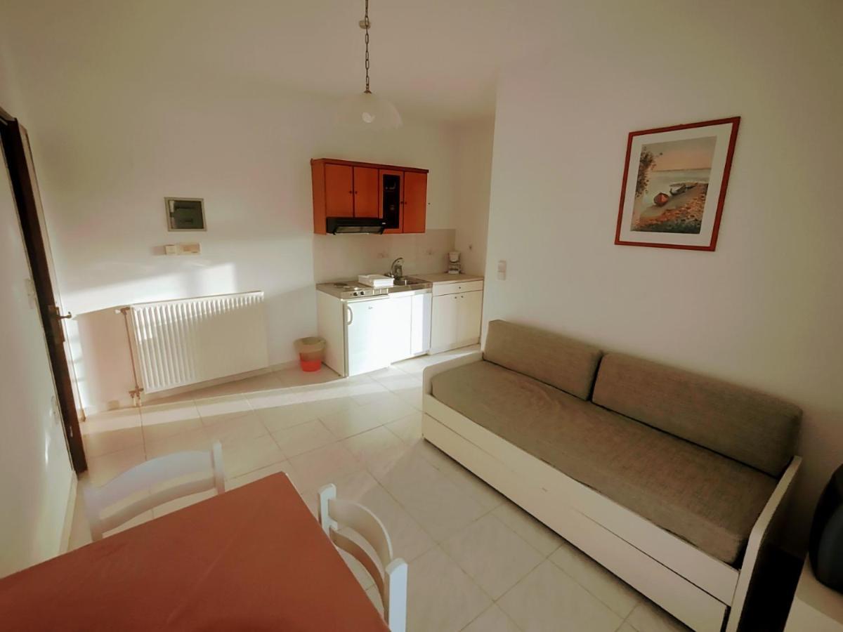 Captain Michalis Apartments Γαλατάς Εξωτερικό φωτογραφία