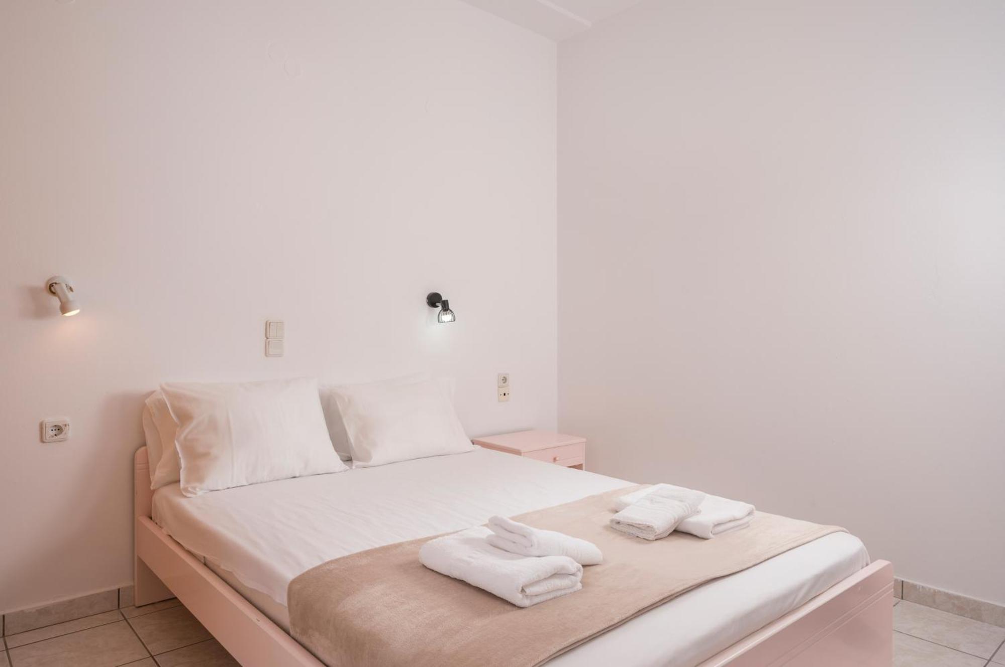 Captain Michalis Apartments Γαλατάς Εξωτερικό φωτογραφία