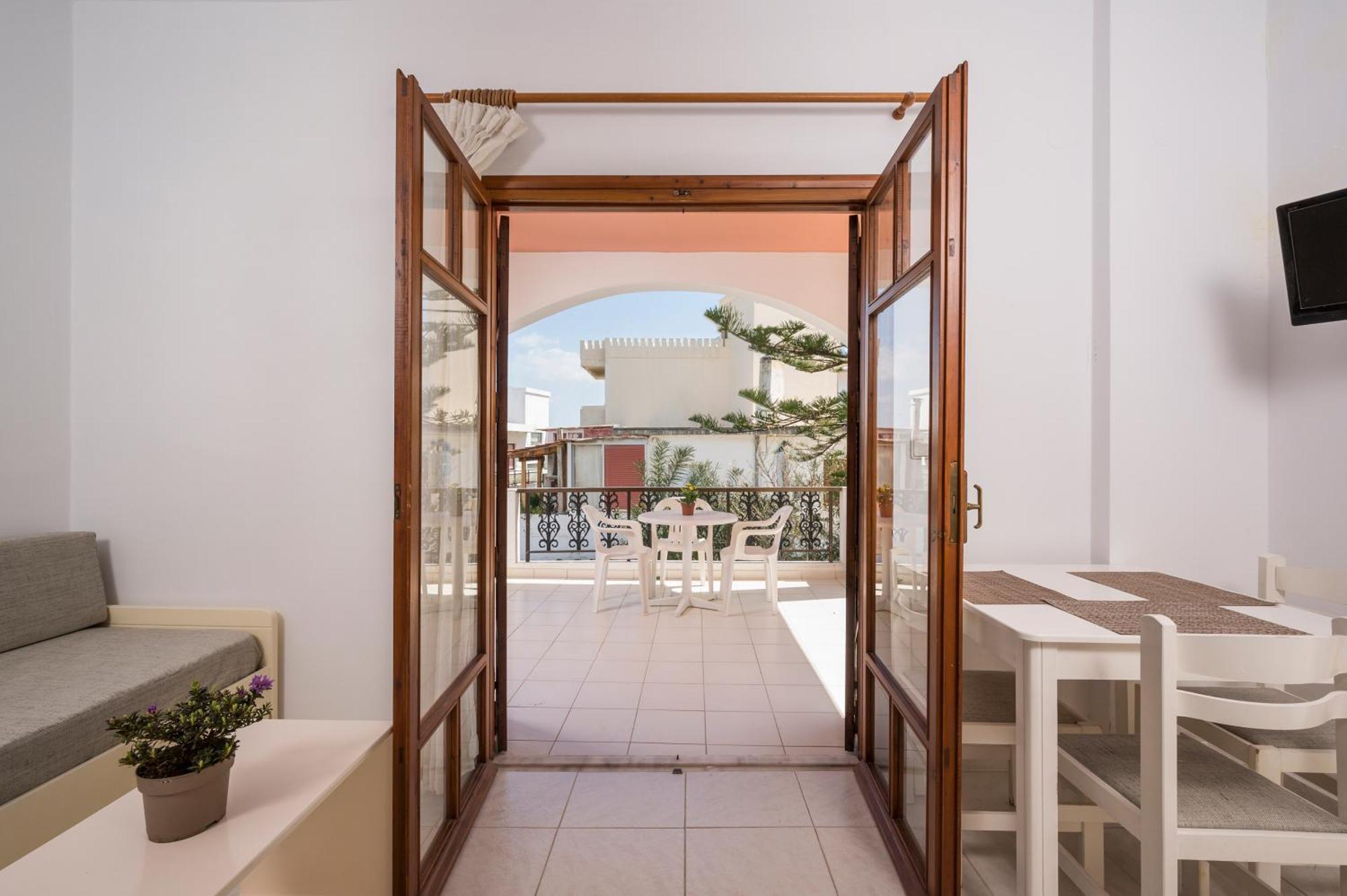 Captain Michalis Apartments Γαλατάς Εξωτερικό φωτογραφία