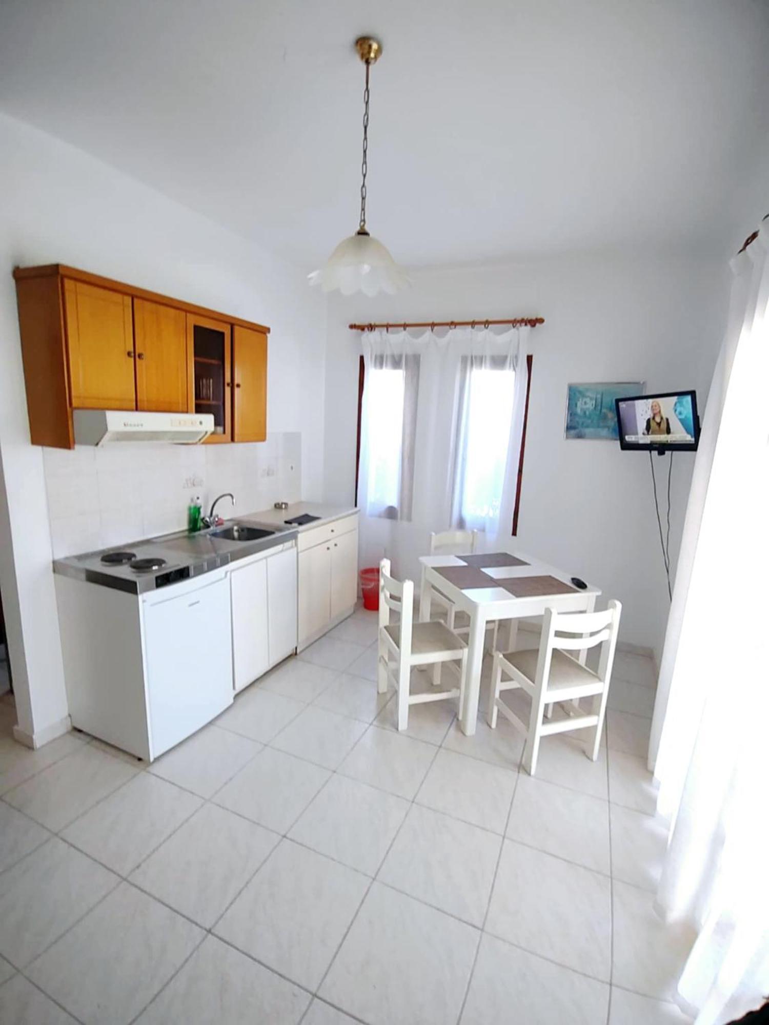 Captain Michalis Apartments Γαλατάς Εξωτερικό φωτογραφία