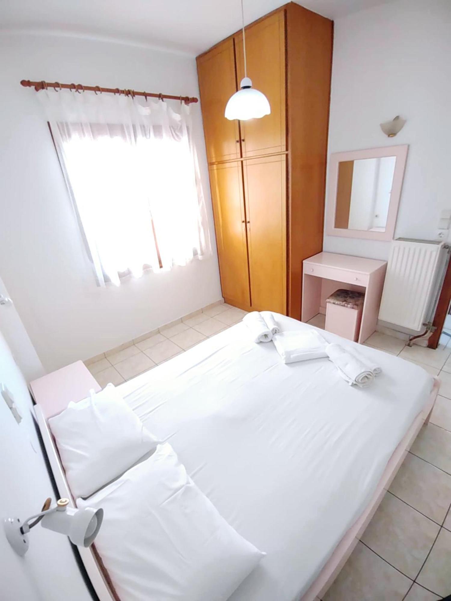Captain Michalis Apartments Γαλατάς Εξωτερικό φωτογραφία