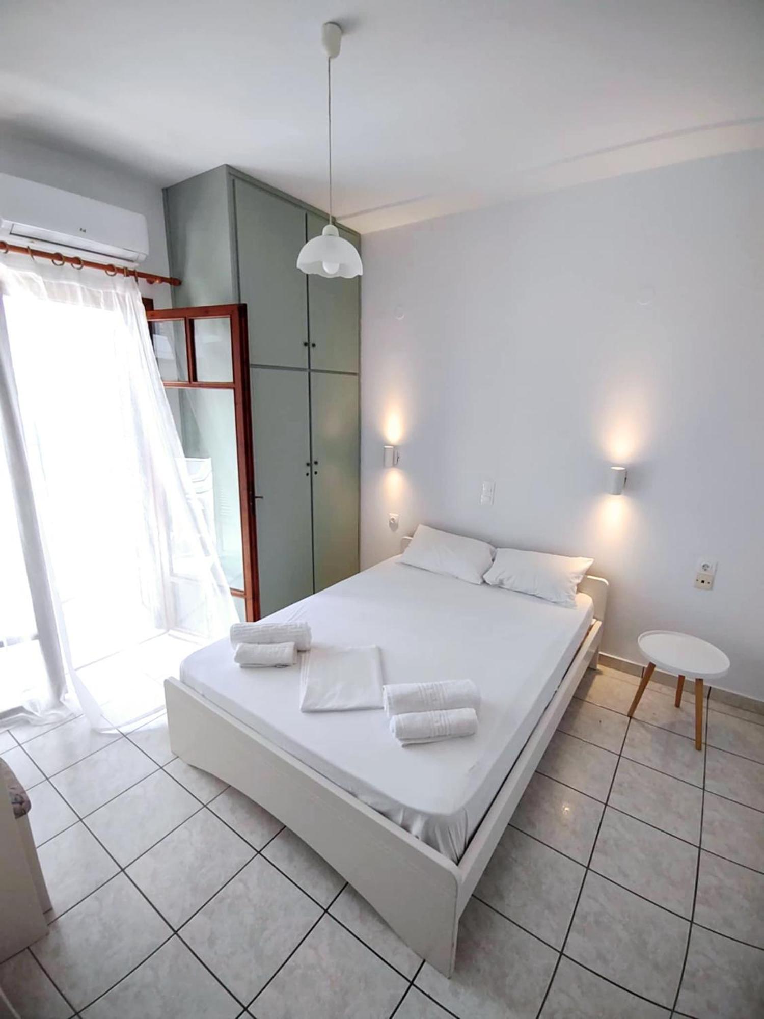 Captain Michalis Apartments Γαλατάς Εξωτερικό φωτογραφία