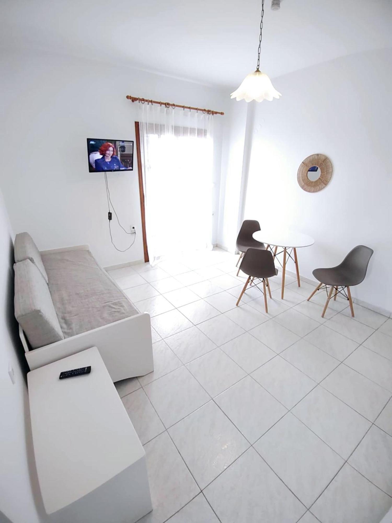Captain Michalis Apartments Γαλατάς Εξωτερικό φωτογραφία