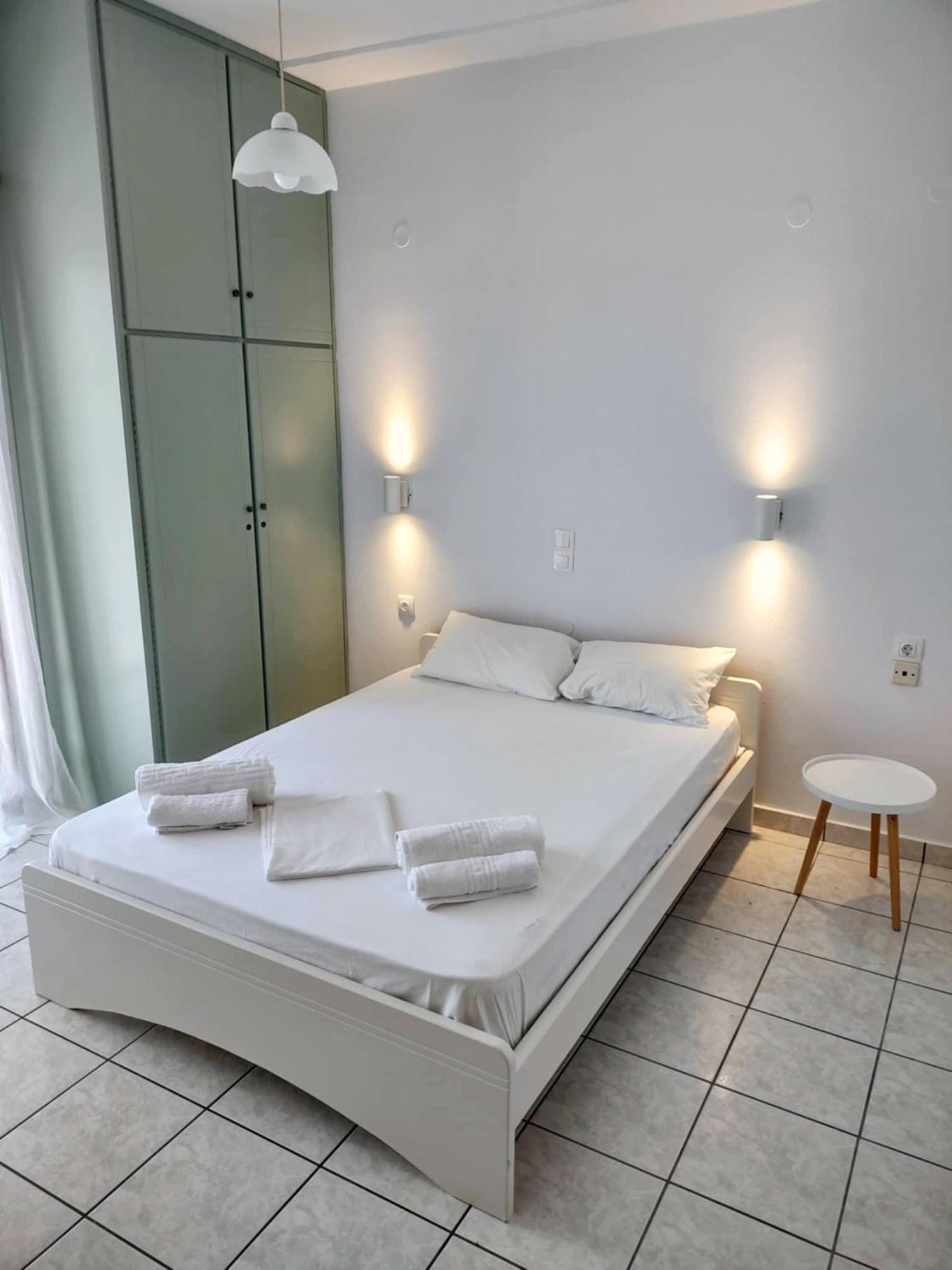 Captain Michalis Apartments Γαλατάς Εξωτερικό φωτογραφία
